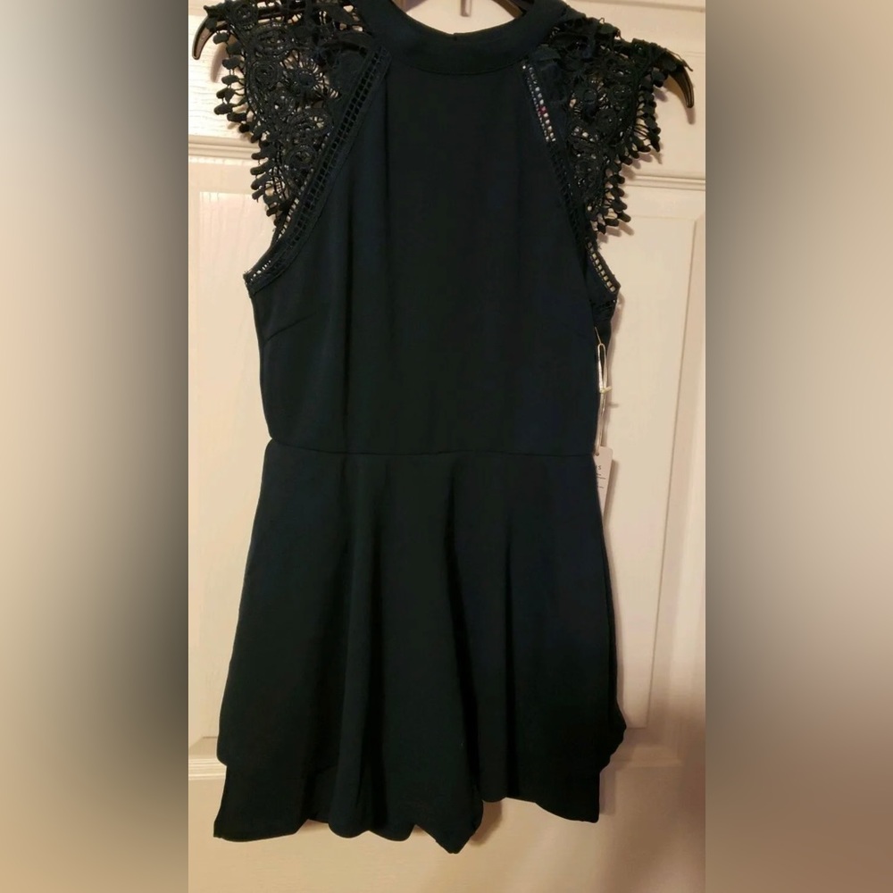 Iris Basic Size S Hunter Green Short Skort Lace NWT